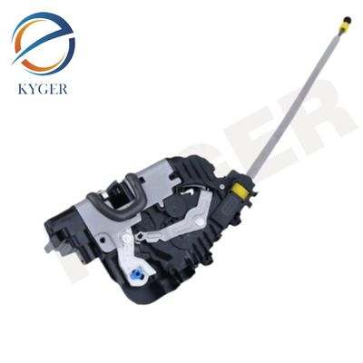 kopen 099 720 04 01 Auto-carrosserieonderdelen Voordeur slot module Cardburne Auto-onderdelen 0997200401 0997207000 A2227203435 Voor Mercedes Benz online vervaardiging