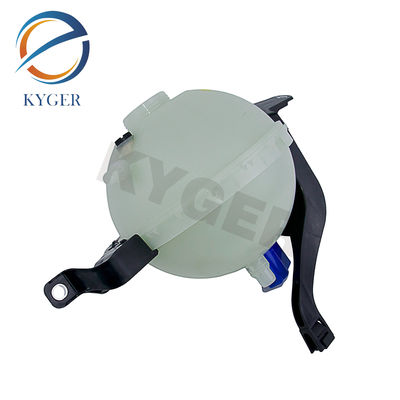 kopen 17138614293 Groothandelsprijs Koelwaterreservoir Waterverspreidingsvat Voor BMW F18 5e serie Auto-accessoires 1713 8614 293 online vervaardiging