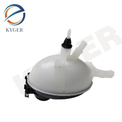 2045000049 Tank voor koelvloeistof voor de voorradiator met deksel 204 500 00 49 Voor Mercedes Benz W204 C300 C350